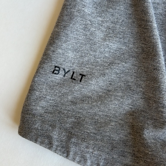 BYLT Drop Cut Gray Crewneck Gym Stretch Short Sleeve Tshirt Mens Size XXL - Picture 4 of 10
